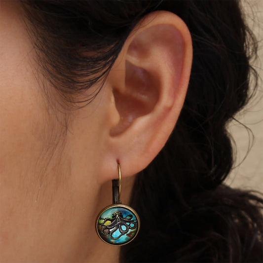 Dashingsoul Vintage Octopus Distressed Earrings